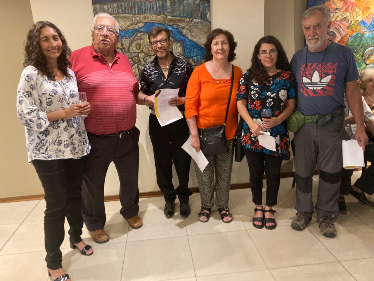 Coincidencias y Contrastes